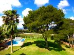 Vermittlung, Familien mit Kinder  Pool privatem Ferienhaus Ortes Muro im Nordosten der Insel Mallorca. 