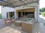 Terrasse Finca Terrasse Finca mit Pool Pool Finca  Mallorca Fincavermietung Ferienhaus Mallorca mit Pool bei Santa Margalida mieten im Nordosten Mallorcas   Finca mit Pool bei Arta mieten im Nordosten Mallorcas  Zu einem schönen Natursandstrand (der Cala Torta) fährt man nur etwa 10 Minuten
