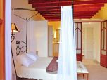 Luxusfinca mit Pool auf Mallorca Finca Mallorca Kamin im Wohnzimmer Luxus Ferienhaus mit Pool 