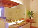 Bad  geschmackvolles Ferienhaus Vermietung von Luxus Fincas und Design Villen Mallorca mit Pool   Pool Luxus Finca mieten