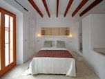 Mallorca Luxusfinca    Schlafzimmer vom Ferienhaus Mallorca  Luxus Finca  hochwertige Schlafzimmer Finca Mallorca  mieten   mieten extra großer Pool für Gruppen bis 16 Personen mit sehr großer Pool Pool Mallorca Luxusfinca Luxusvilla
