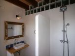 Mallorca DesignerFinca Finca Mallorcas Mitte mit Pool bei Petra , Schlafzimmer Bad En Suite Finca  Mallorcas Mitte Mallorca Finca exklusive Lage privates Designer Ferienhaus mit Pool Mallorca  in exklusiver Lage privates ferienhaus auf mallorca mit pool   Finca mit Pool im Norden Mallorcas 