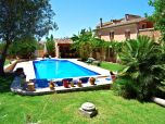authentische und komfortable Mallorca Finca zu mieten für Familien oder Gruppe bis 11 Personen plus 3 kleine Kinder, Finca mit Klimaanlage, Pool  geschmackvolle Einrichtung