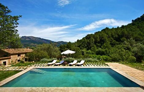 authentische Finca Pool Pollenca Finca Mallorca Norden