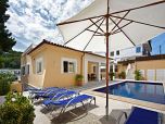 Mallorca Ferienhaus am Strand, modern, geschmackvoll, komfortabel Eingerichtet, absolut strandnah gelegen 320 Meter zum Meer Ferienhaus für 8 Personen, 4 Schlafräume, 5 Bäder, Klimaanlage