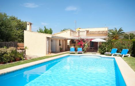 Mallorca Familienunterkunft mit Pool und schönem Garten, strandnahe Finca 