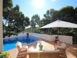 großzügiges Ferienhaus für eine große Familie inklusive Pool, Meerblick