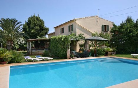 Mallorca Ferienhaus im landestypischen Stil nähe Strand und Meer bei Puerto Pollenca