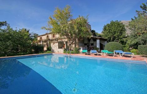 Strand landestypische Finca mit großem Pool, Gruppen- und Familienunterkunft