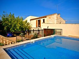 Mallorca Landhaus, ruhig gelegene Finca mit Pool der sicher für Kinder ist
