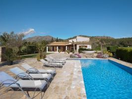 Finca Mallorca, Pollenca Landhaus mit Pool und Garten 6 bis 8 Personen, teilweise mit Klimaanlage, Internet, 1 Babybett & Kinderstuhl vorhanden 