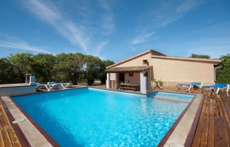 Pollenca / Pollensa Finca mit Pool, Garten, überdachter Terrasse in ruhiger Lage das richtige Ferienhaus 