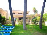 Mallorca Villa am Meer und Strand im Norden Mallorcas nahe Alcudia