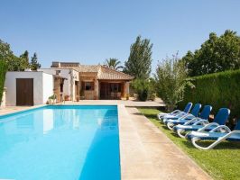 Finca Mallorca nähe Strand zwischen Port Pollensa und Pollensa gelegen