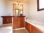 Finca in herrlich ruhiger Lage ohne Nachbarn, nicht einsehbar und mit einem sehr großen Pool