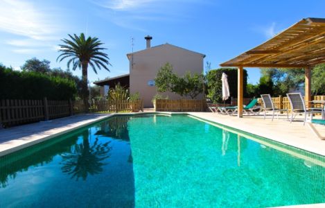 Finca für Eltern und Kinder, der Pool ist Kindersicher