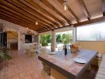 Urlaub auf Mallorca in einem hübschen Ferienhaus mit viel Rasen, großem Pool, Klimaanlage 