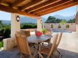 Finca mit Pool und herrlicher Aussicht in der Nähe von Pollenca im Norden Mallorcas