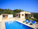 Finca mit Pool und herrlicher Aussicht in der Nähe von Pollenca im Norden Mallorcas