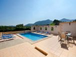 Finca mit Pool und herrlicher Aussicht in der Nähe von Pollenca im Norden Mallorcas