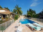 Ruhig gelegene Finca mit Pool, Ferienhaus mit Garten, Wohnzimmer und jedes Schlafzimmer mit Klimaanlage Villa für 8 Personen in Traumlage