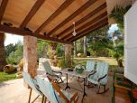 Ruhig gelegene Finca mit Pool, Ferienhaus mit Garten, Wohnzimmer und jedes Schlafzimmer mit Klimaanlage Villa für 8 Personen in Traumlage