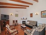 Mallorca Finca in Selva für 6 Personen mit Klimaanlage im Wohnzimmer