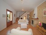 Finca mit guter Ausstattung Deutsches SAT-TV, Kamin, BBQ-Grill, Pool, Außendusche, Waschmaschine und Geschirrspüler.
