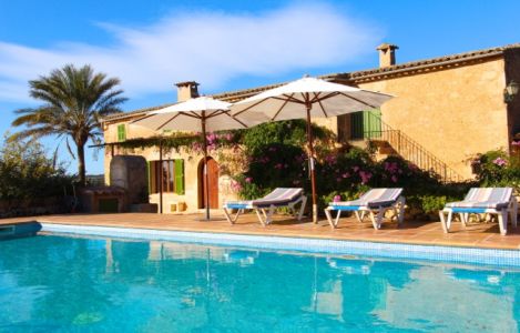 Finca Mallorca Landhaus mit Pool in Alleinlage