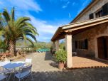  familienfreundliche Natursteinfinca mit kindersicherem Pool und fantastischem Blick