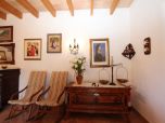  familienfreundliche Natursteinfinca mit kindersicherem Pool und fantastischem Blick