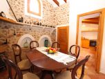  familienfreundliche Natursteinfinca mit kindersicherem Pool und fantastischem Blick