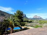  familienfreundliche Natursteinfinca mit kindersicherem Pool und fantastischem Blick