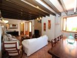 Finca-Mallorca-Großes-Landhaus-Pool-Kindersicher