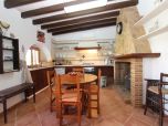 Finca-Mallorca-Großes-Landhaus-Pool-Kindersicher