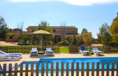 Landhaus für Gruppenurlaub und mehrere Familien, Einzelstehendes Haus Privater Swimming Pool mit Kindersicherung