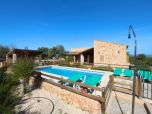 gemütliche Finca mit kindersicherem Pool, Klimaanlage in allen Räumen, Internetanschluss und Kinderspielplatz 