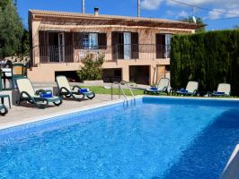 Ferienhaus auf Mallorca mieten mit Pool, Garten und Terrassen