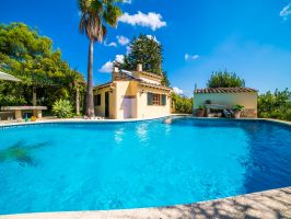 Finca mit Charme mit Pool und Garten und Sonnenterrassen zur Miete auf Mallorca