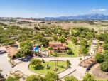Luxus Anwesen mit Kinderspielplatz, Billardtisch, Tischtennisplatte und Sommerkueche im Herzen von Mallorca preiswert mieten