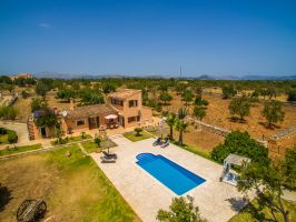 Landhaus mit Klimaanlage und Pool auf Mallorca preiswert mieten