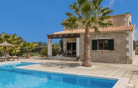 Finca mit Pool und Garten auf Mallorca zur Ferienmiete