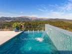 Luxus Stadthaus mit Weitblick, Pool, Dachterrasse, Garage und Designer Ausstattung auf Mallorca