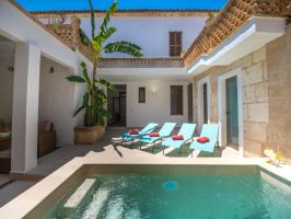 Modernes Chalet auf Mallorca in ruhiger Traumlage mit Pool und Terrassen