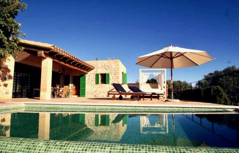 Traumhaus Mallorca zur Miete mit Pool und Panoramaview