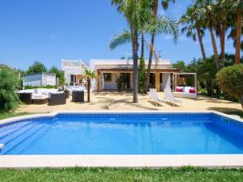 Ferienhaus im Norden von Mallorca mit Pool, Kamin und Grill in ruhiger Lage